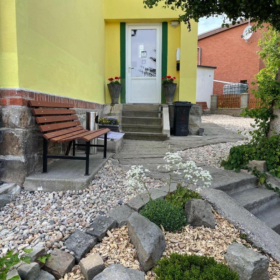 Penzion Slunecnice Dvur Kralove nad Labem Exterior photo