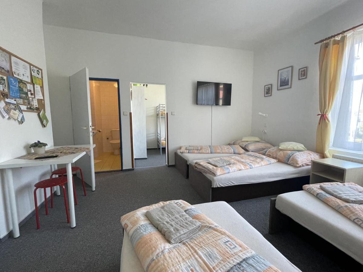 Penzion Slunecnice Dvur Kralove nad Labem Exterior photo