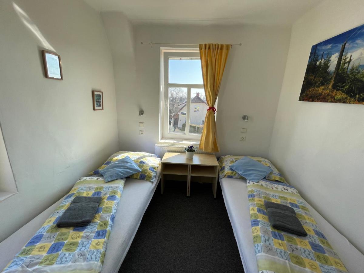 Penzion Slunecnice Dvur Kralove nad Labem Exterior photo